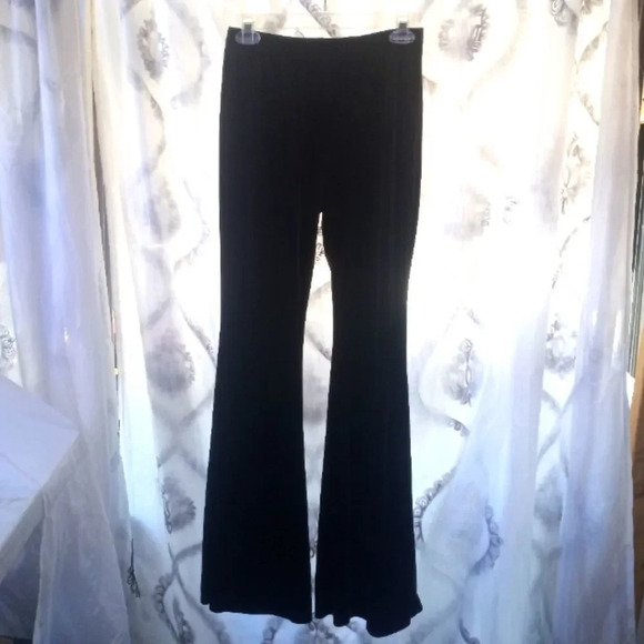 Shein pants size medium. ( Box B) - Picture 1 of 6